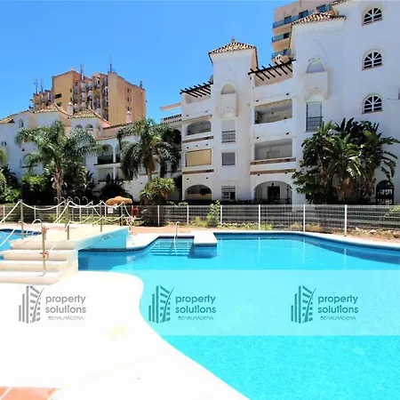Timón II Apartamentos. A 90 metros de la playa. Piscina y Parking gratis. Benalmádena Exterior foto